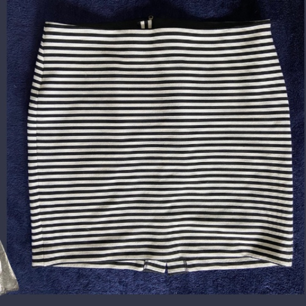 Striped mini skirt